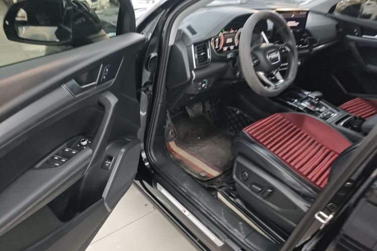 奥迪Q5L 2022款 40T 时尚动感型中控内饰7003