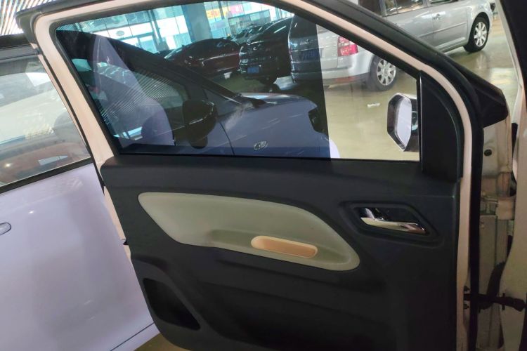 五菱汽车 宏光MINIEV 2022款 马卡龙臻享款 磷酸铁锂中控内饰7007