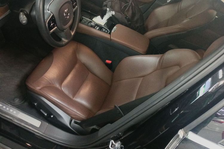 沃尔沃S90新能源 2020款 T8 E驱混动 智逸豪华版中控内饰19