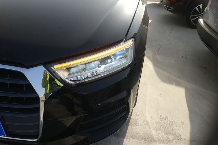 奥迪Q3 2017款 35 TFSI quattro 全时四驱风尚型局部细节36