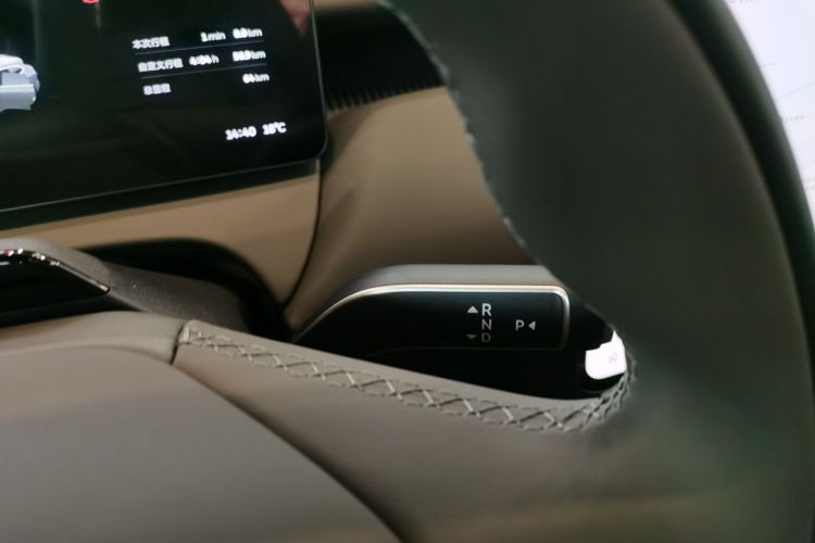 蔚来ET5T 2025款 75kWh Touring中控内饰18