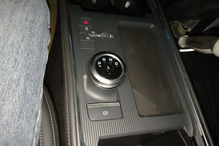 福特 蒙迪欧 2025款 2.0T EcoBoost 豪华型中控内饰18