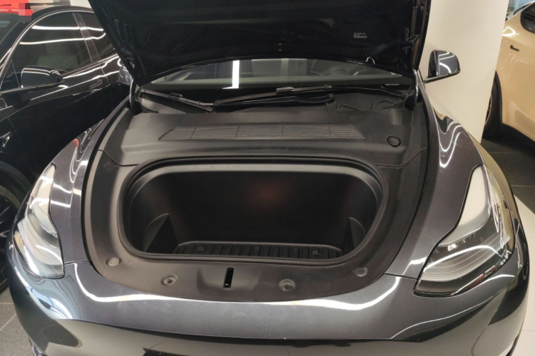 特斯拉 Model Y 2024款 长续航全轮驱动版局部细节24