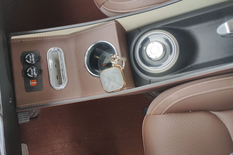 五菱汽车 五菱缤果 2023款 203km 舒享款中控内饰7001