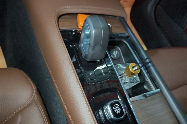 沃尔沃V90 2022款 Cross Country B5 AWD 智远版中控内饰18