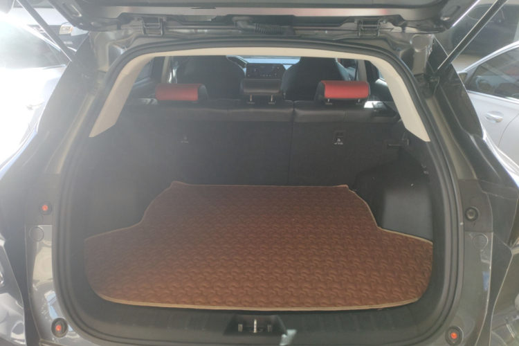 长安CS55PLUS 2022款 第二代 1.5T DCT尊贵型机舱底盘23