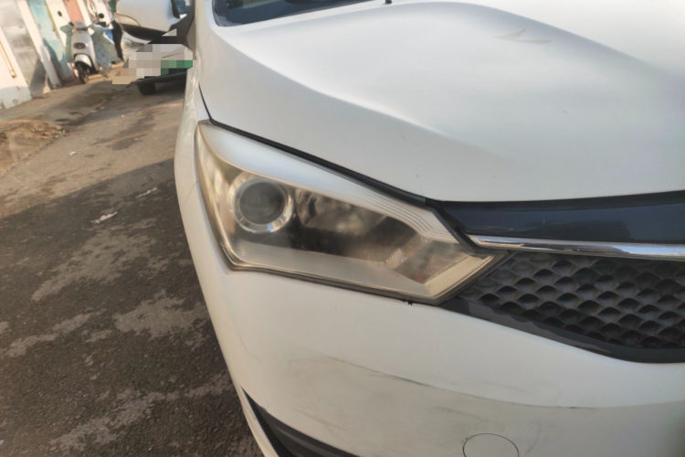 海马M3 2016款 1.5L 手动时尚型车身外观8