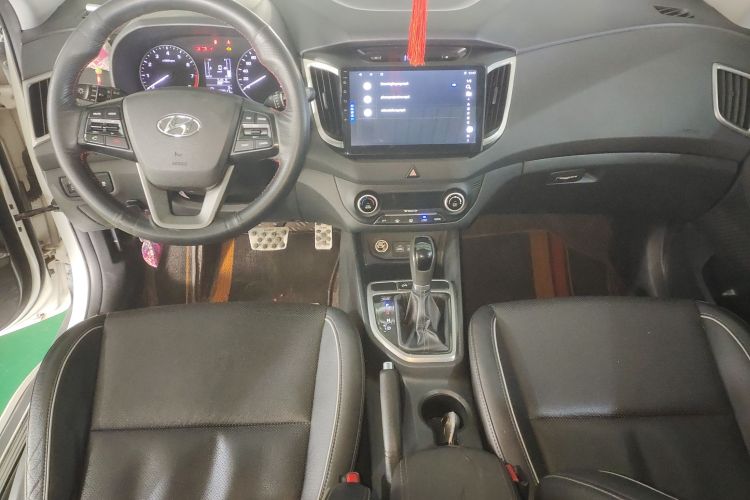 北京现代ix25 2015款 2.0L 自动两驱智能型GLS中控内饰12