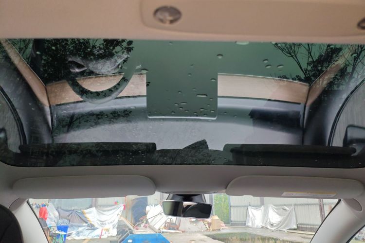 特斯拉 Model 3 2022款 后轮驱动版中控内饰22