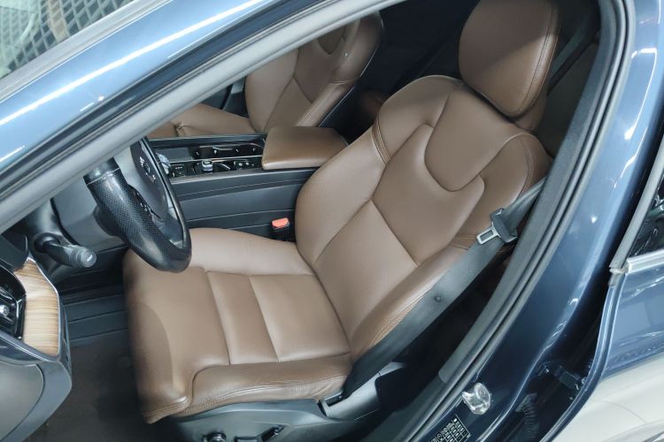 沃尔沃XC60 2022款 B5 四驱智远豪华版局部细节19