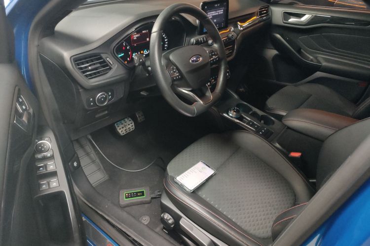 福特 福克斯 2020款 两厢 EcoBoost 180 自动ST Line局部细节19