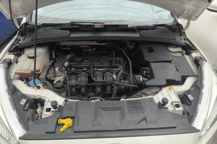 福特 福克斯 2017款 三厢 1.6L 手动风尚型智行版局部细节24