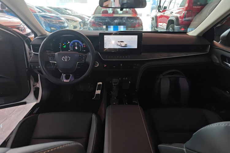 丰田 凯美瑞 2026款 双擎 2.0HE 精英版中控内饰12