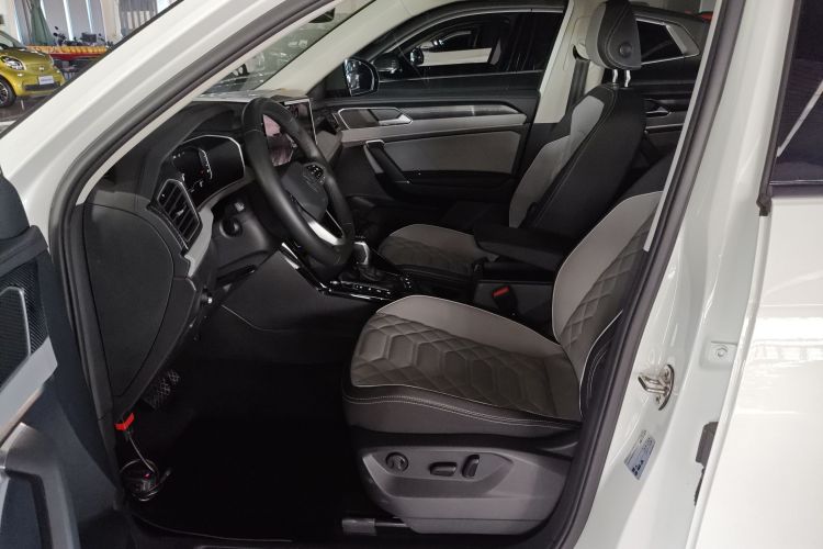 大众 探岳 2023款 330TSI 两驱豪华Plus进阶版中控内饰19