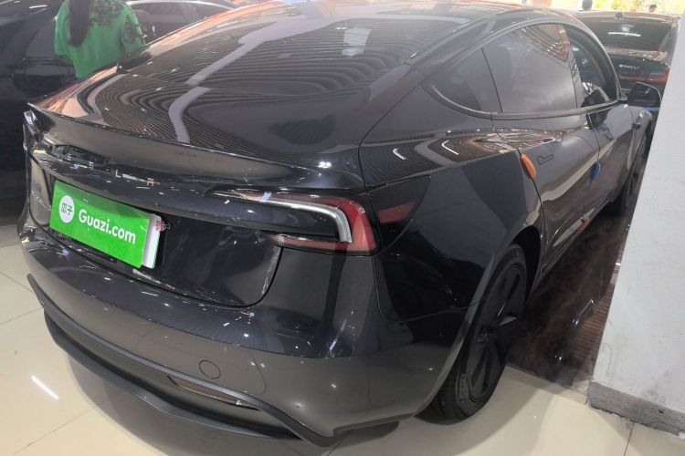 特斯拉 Model 3 2023款 后轮驱动版车身外观7