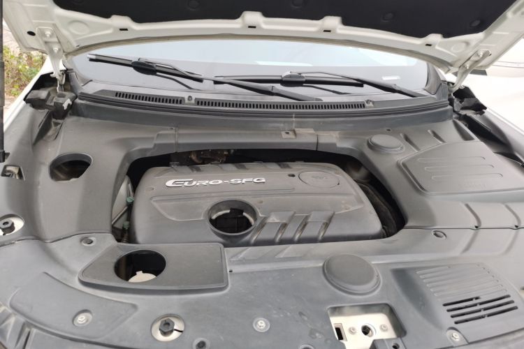 东风风光 风光S560 2018款 1.8L CVT精英型 5座机舱底盘24