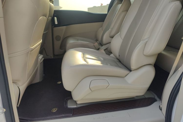 别克GL8 2018款 28T 豪华型 国VI中控内饰21