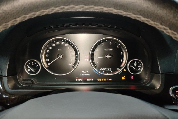 宝马5系 2014款 525Li 领先型中控内饰14