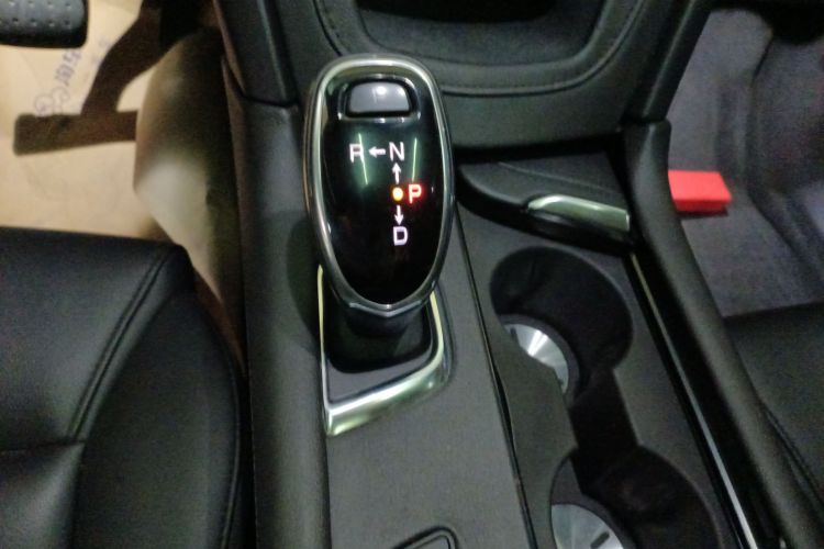 凯迪拉克XT5 2018款 28E 四驱技术型中控内饰18