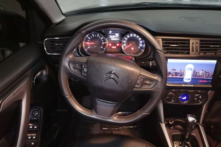 雪铁龙C3-XR 2015款 1.6L 自动先锋型中控内饰13