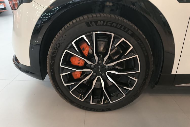 极氪7X 2025款 100kWh 长续航后驱智驾版车身外观6007