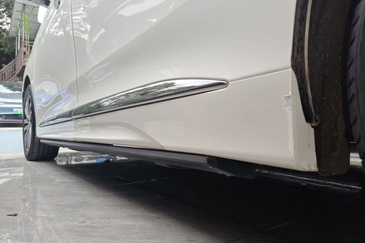 广汽传祺 传祺M8 2021款 领秀系列 390T 至尊版局部细节9002