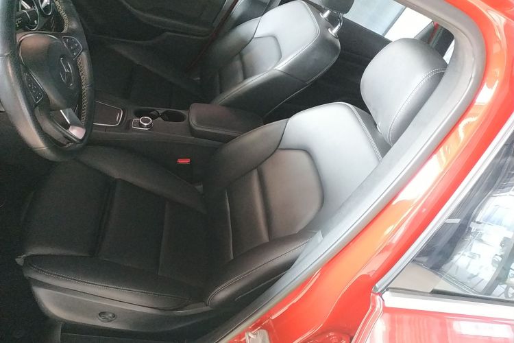 奔驰B级 2015款 B 200 时尚型中控内饰19