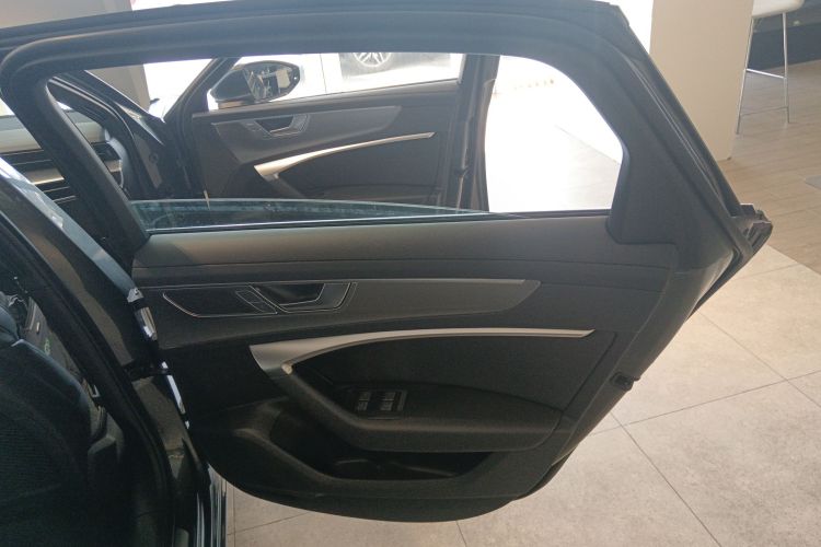 奥迪A6L 2024款 45 TFSI 臻选动感型中控内饰45