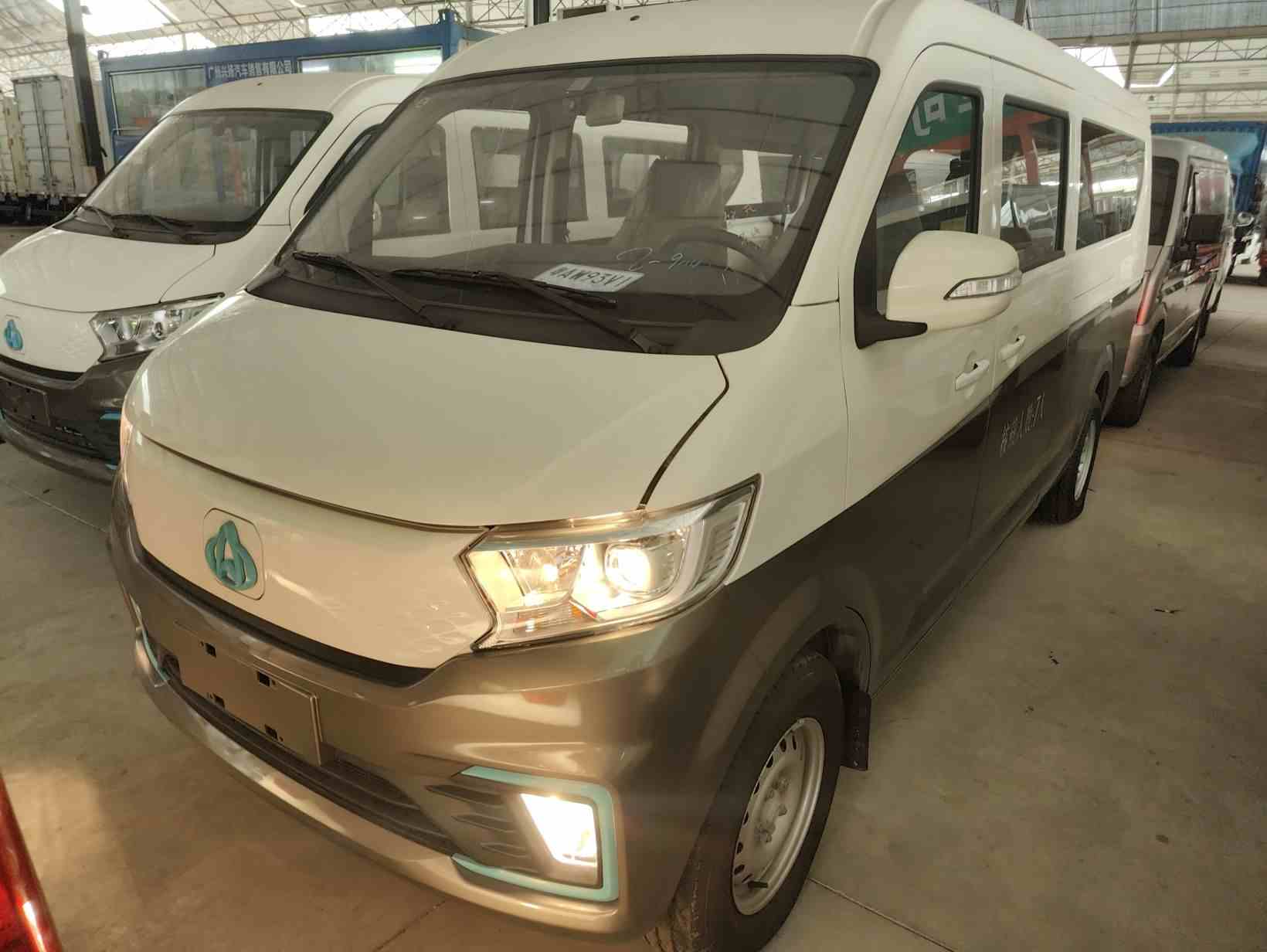长安跨越 跨越星V7 EV 2024款 316km 对开门豪华型 7座(2)
