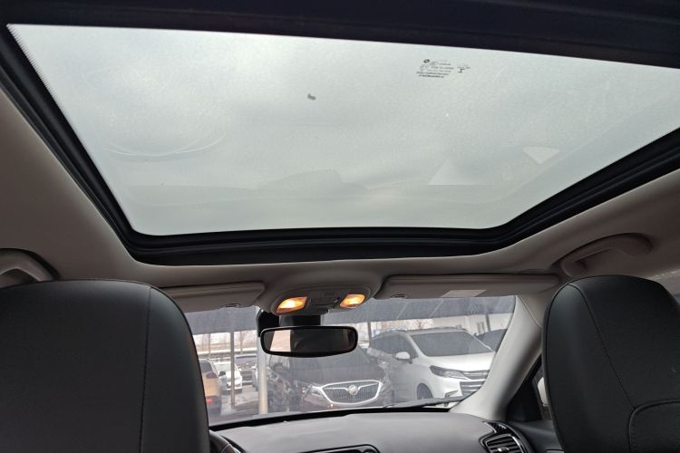 Jeep 指南者 2020款 220T 自动精英版中控内饰22