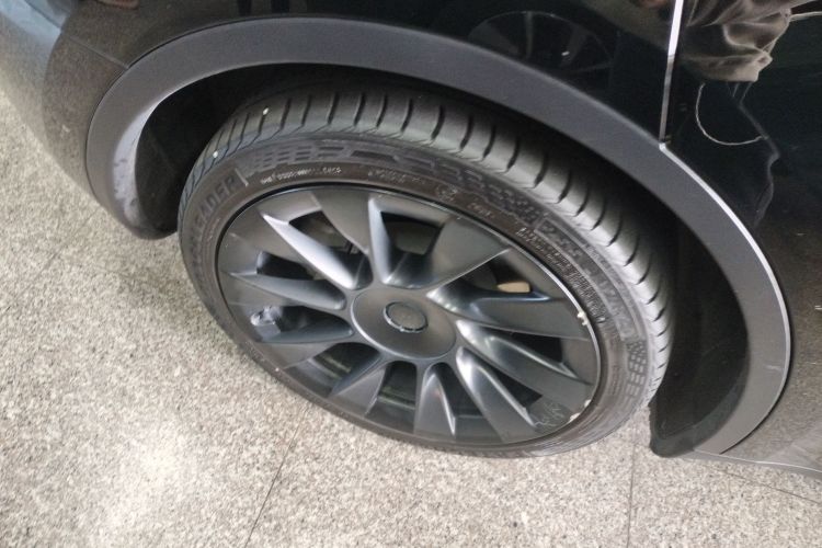 特斯拉 Model Y 2021款 标准续航后驱版车身外观6003