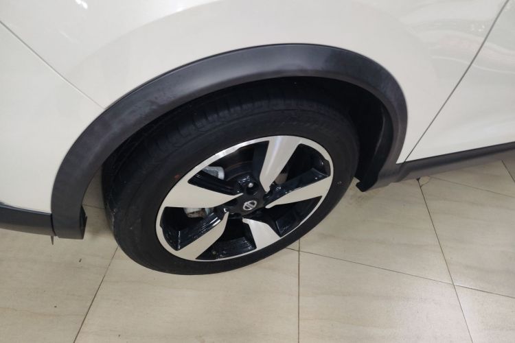 日产 逍客 2017款 2.0L CVT豪华版 国V车身外观6007