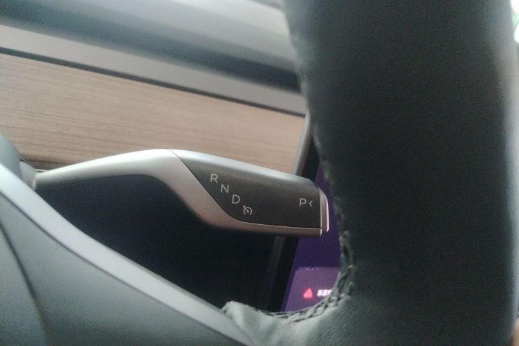 特斯拉 Model 3 2021款 标准续航后驱升级版 3D6中控内饰18