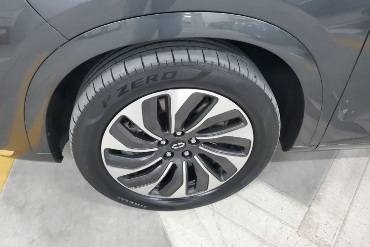 鸿蒙智行 问界M7 2024款 1.5T 智驾四驱Max版 6座车身外观6007