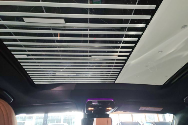 奔驰GLC 2023款 GLC 300 L 4MATIC 动感型 7座中控内饰22