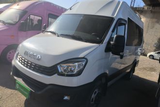 依维柯欧胜 2021款 2.0T 手动超瑞长轴短悬高顶侧拉门F1A