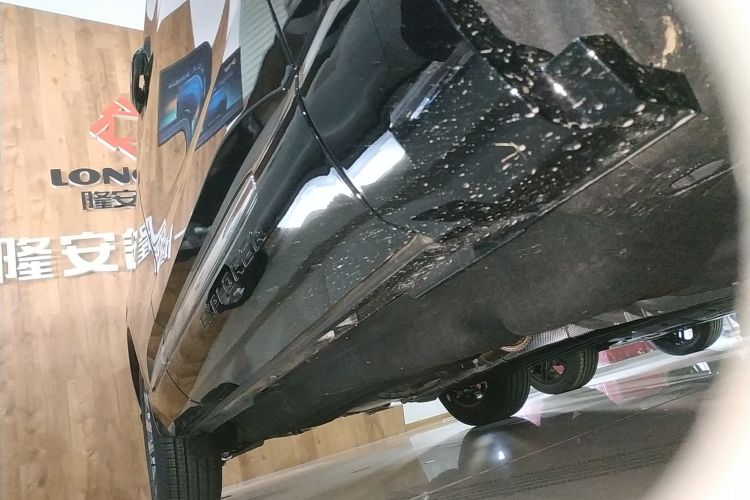 福特 探险者 2025款 2.3T EcoBoost 四驱穿越版 5座局部细节9001