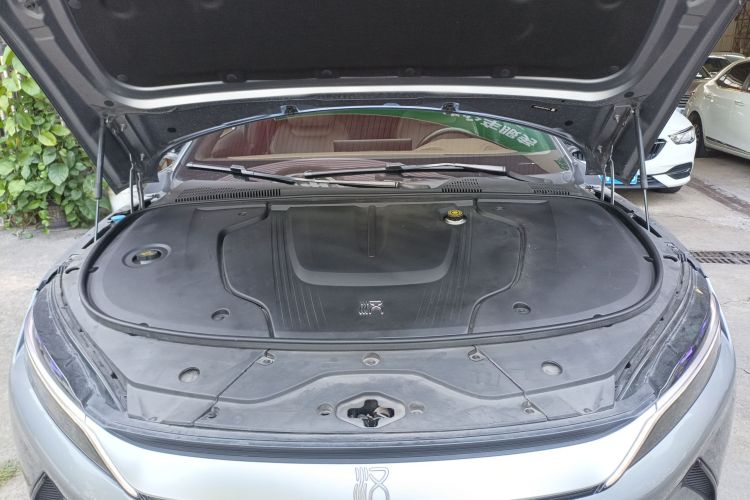 比亚迪 汉 2020款 EV 四驱高性能版旗舰型机舱底盘24