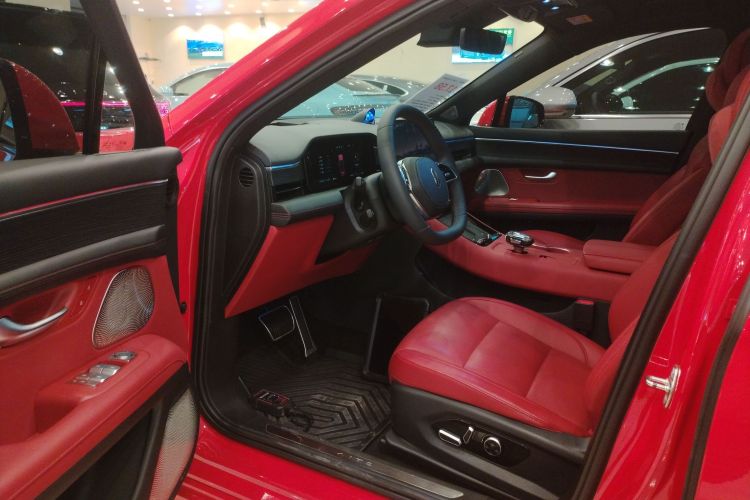 鸿蒙智行 问界M5 2024款 增程 Max RS 四驱高阶智驾版中控内饰7003