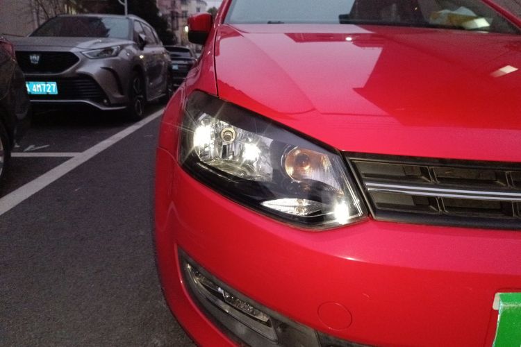 大众 Polo 2011款 1.4L 手动致尚版车身外观8