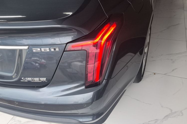 凯迪拉克CT5 2020款 改款 28T 豪华型车身外观9