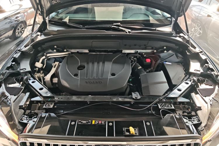 沃尔沃XC60 2023款 B5 四驱智逸豪华版机舱底盘24