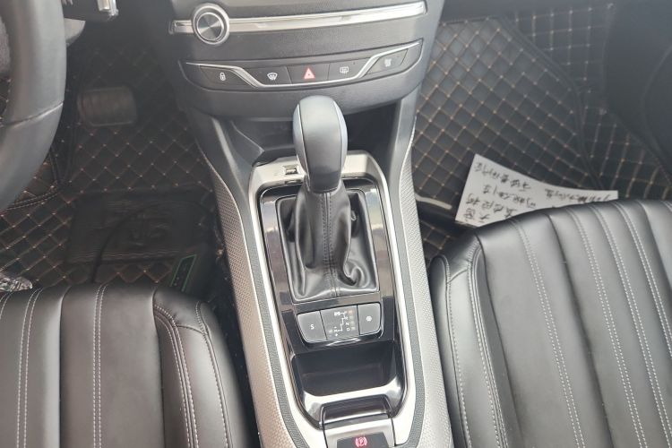 标致408 2019款 350THP 自动豪华版 国V中控内饰18