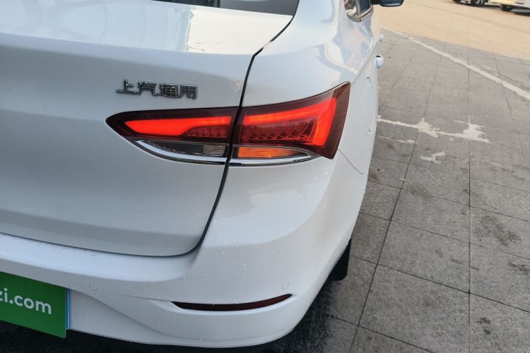 别克 英朗 2021款 改款 典范 1.5L 自动精英型车身外观6006