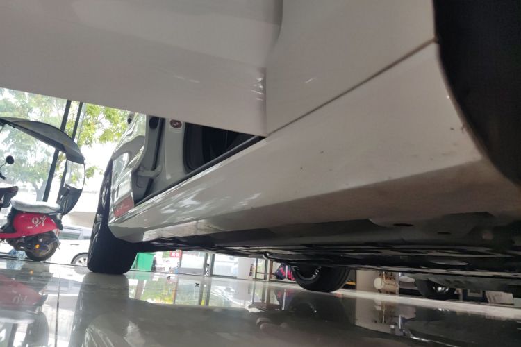 沃尔沃S60 2025款 B5 智雅运动版机舱底盘29