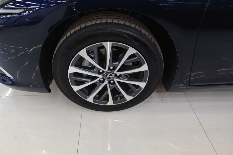 雷克萨斯ES 2025款 200 臻享版车身外观6007