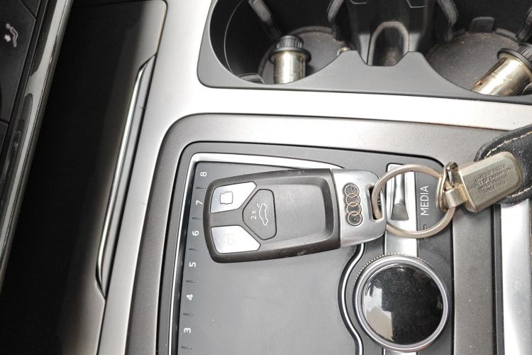 奥迪Q7 2019款 55 TFSI 技术型中控内饰11