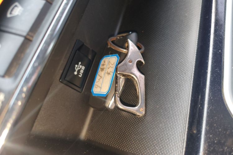 哈弗M6 2021款 PLUS 1.5T 手动精英智联型中控内饰7001