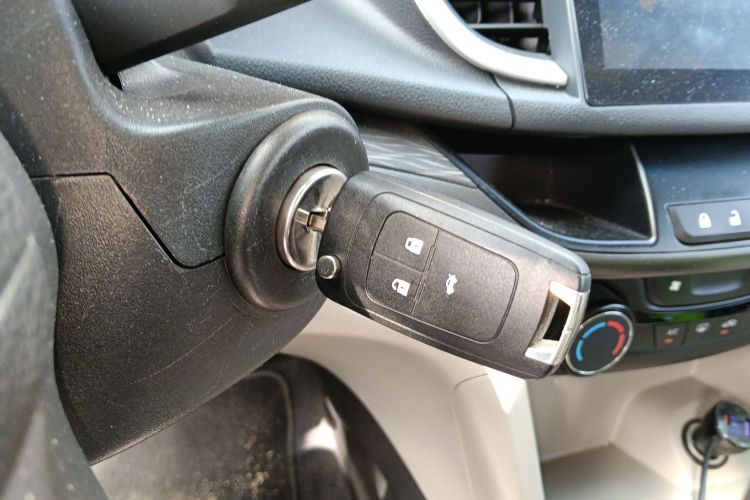 别克 英朗 2018款 15T 双离合精英型 国V中控内饰11