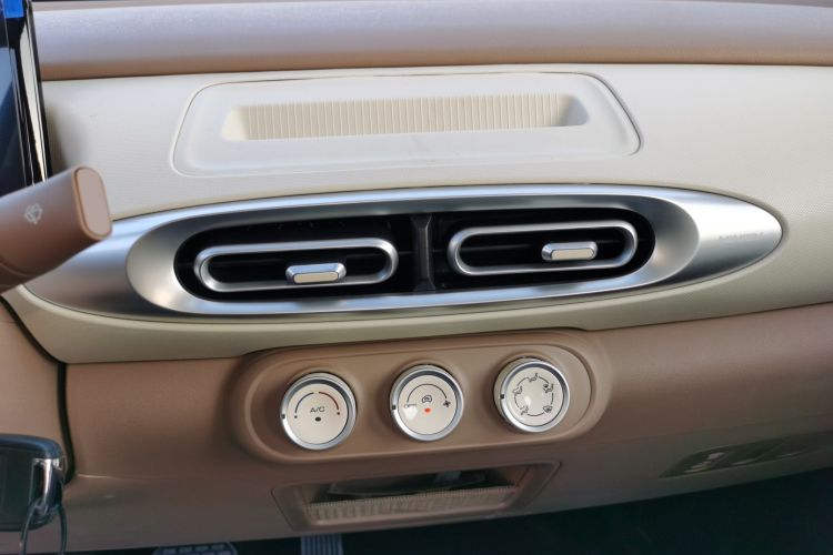 五菱汽车 宏光MINIEV 2025款 四门版 进阶款局部细节16